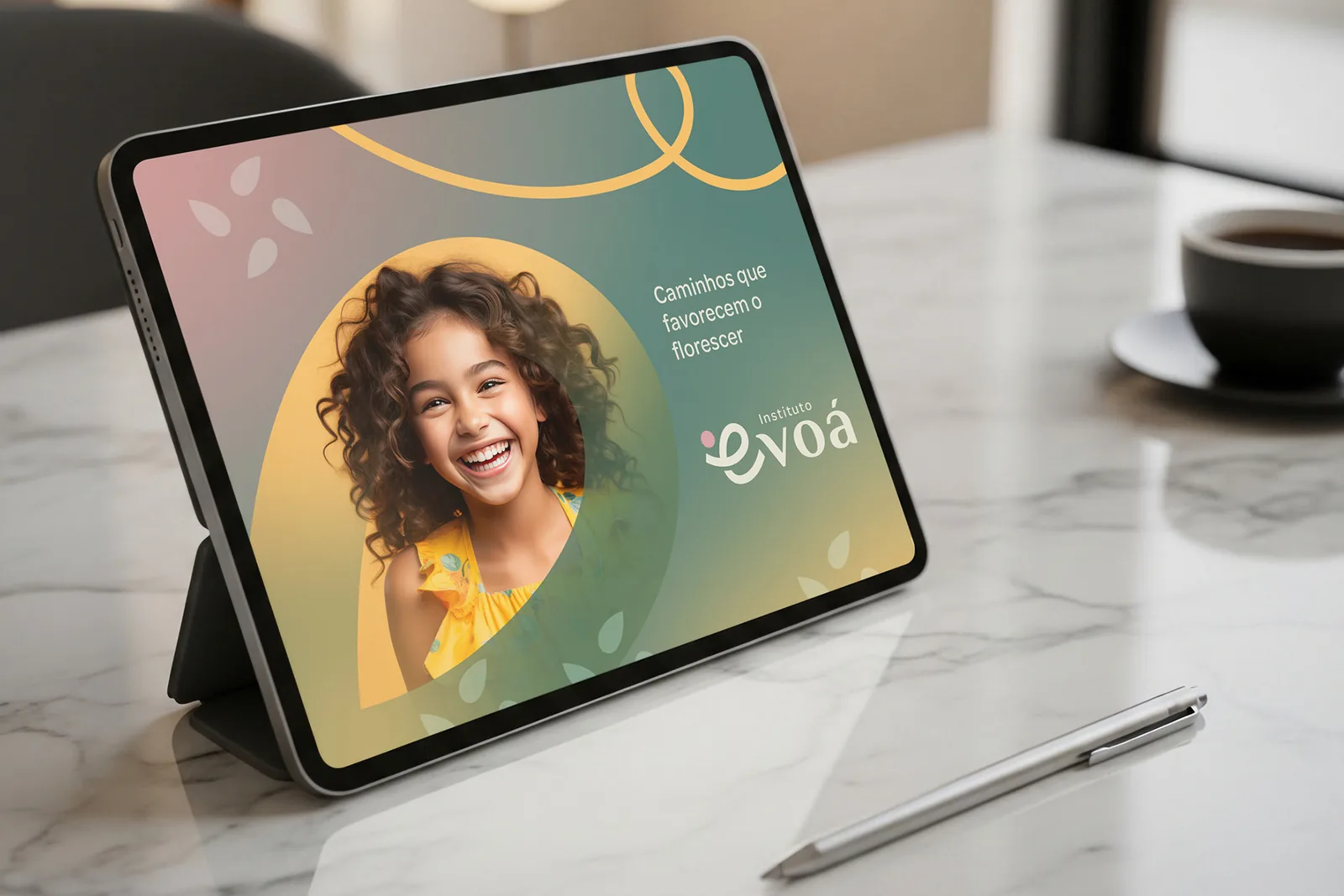 Instituto Evoá — Aplicação da identidade em tablet